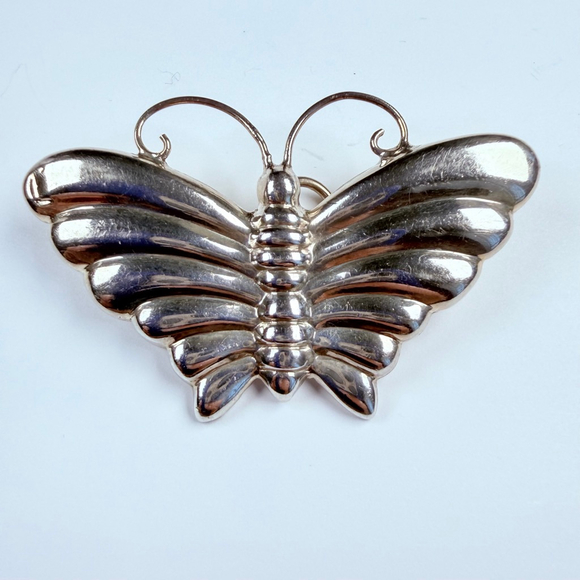 Unbranded Jewelry - Large Puffy Butterfly Moth Repousse 925 Sterling Silver VTG Pendant Pin Brooch